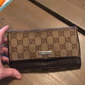 Pre loved Gucci wallet